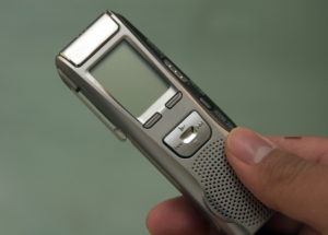 Micro gravador de voz espião